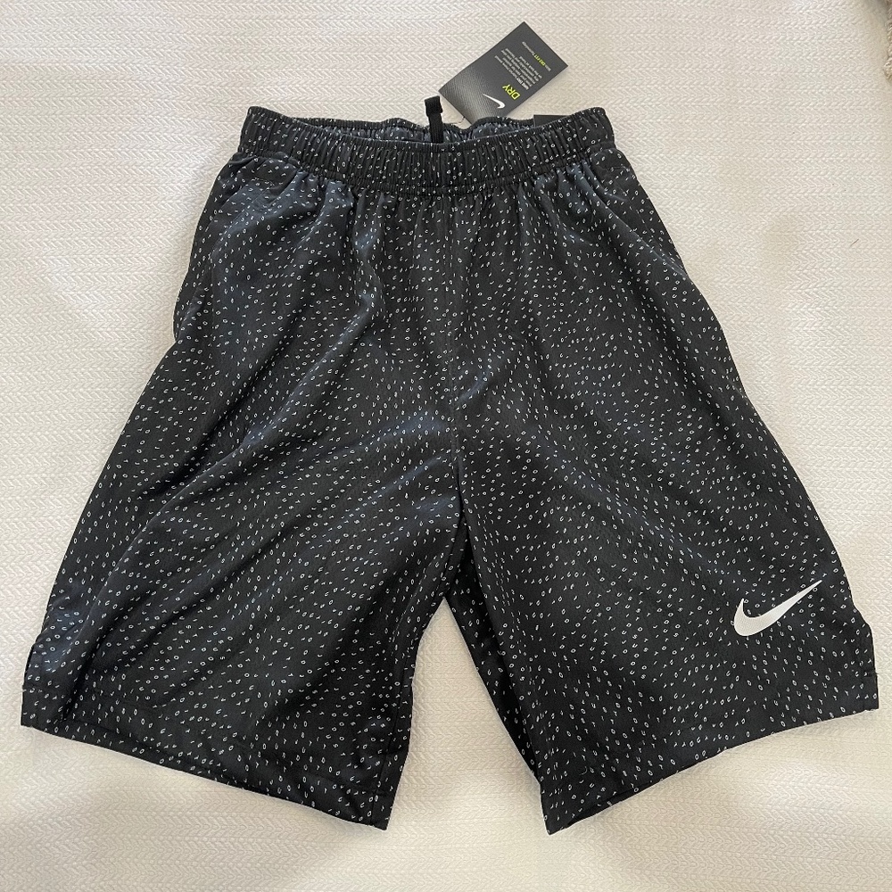 NWT Nike boys shorts